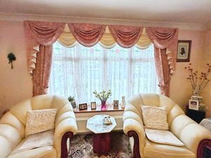 TOPPESFIELD AVENUE- click for photo gallery